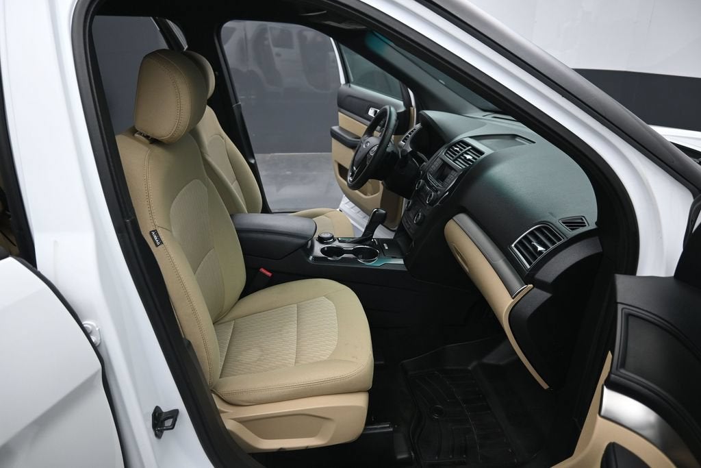 2017 Ford Explorer Base