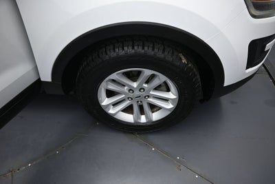 2017 Ford Explorer Base