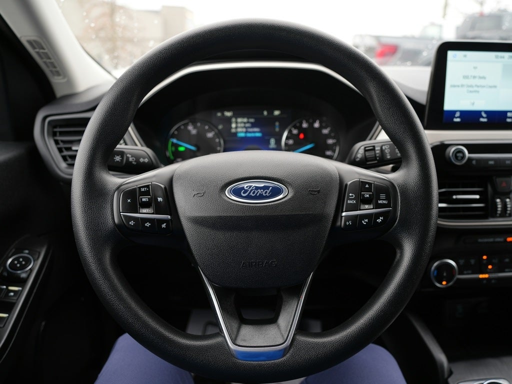 2022 Ford Escape Hybrid SE