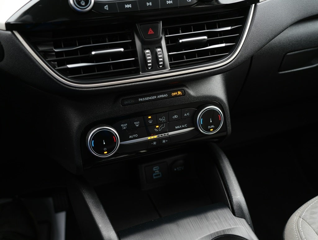 2022 Ford Escape Hybrid SE