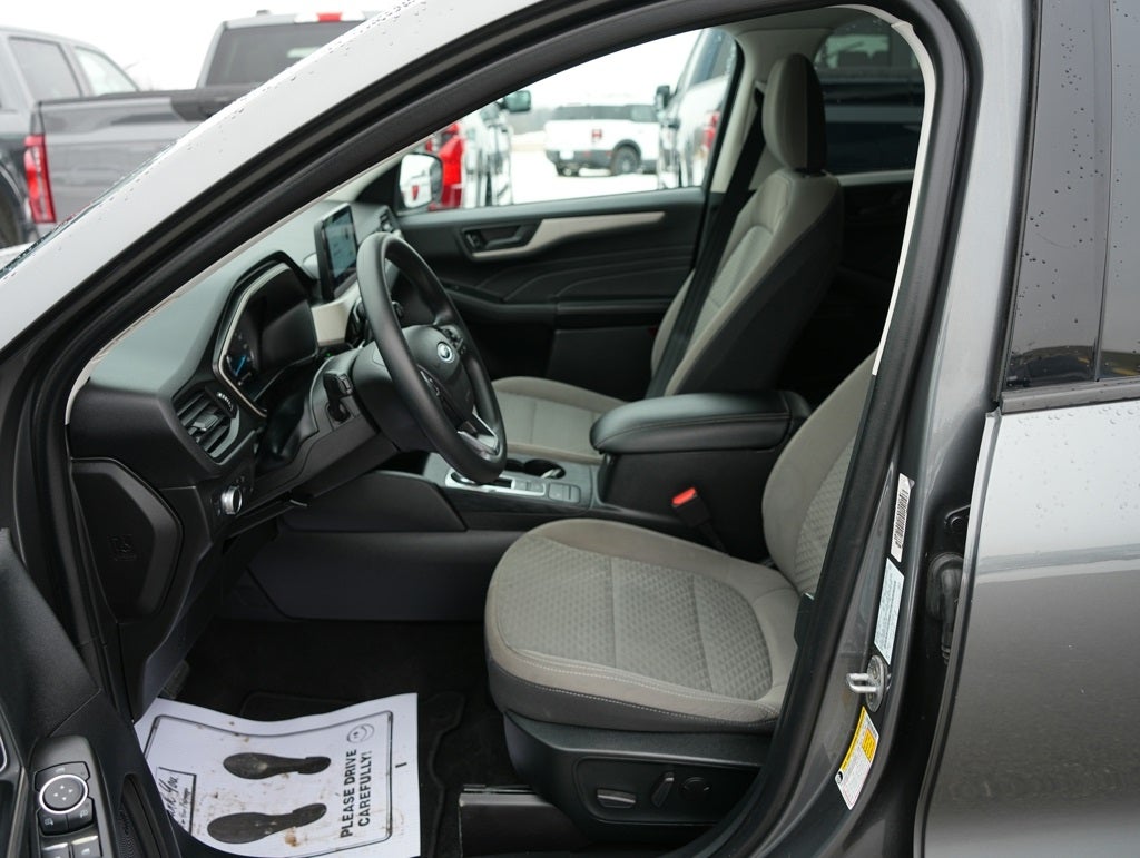 2022 Ford Escape Hybrid SE