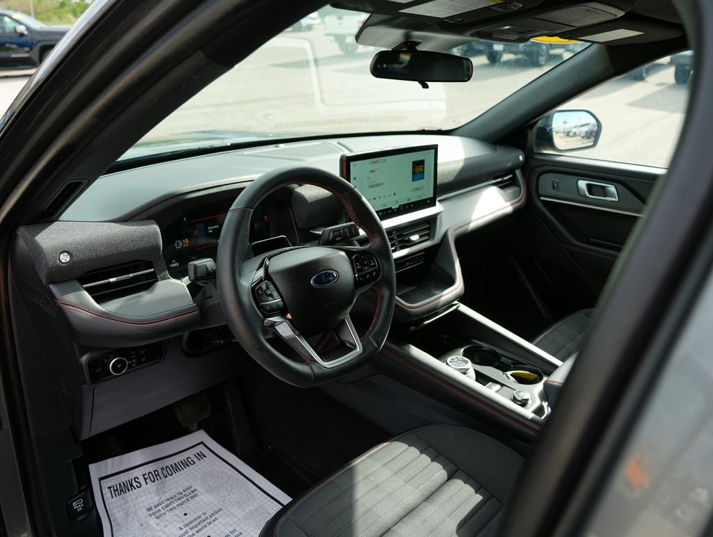 2025 Ford Explorer ST-Line
