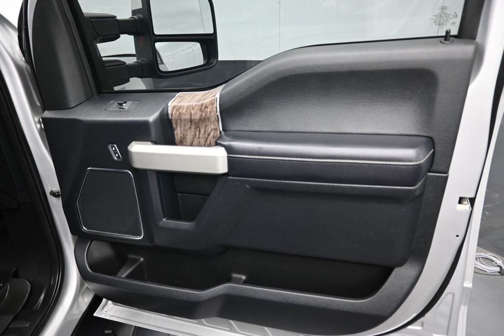 2017 Ford F-350SD Lariat