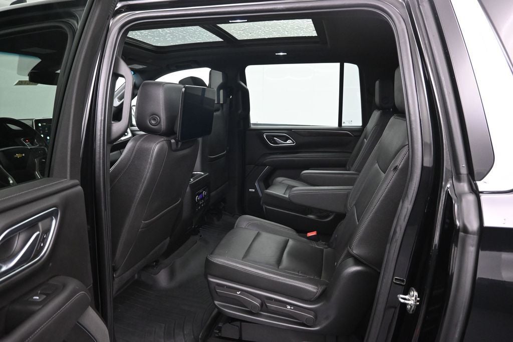 2022 Chevrolet Suburban LT