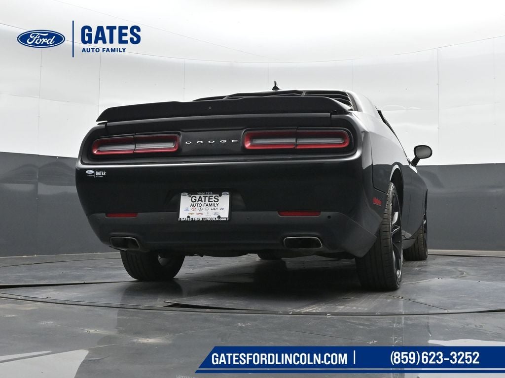 2017 Dodge Challenger SXT