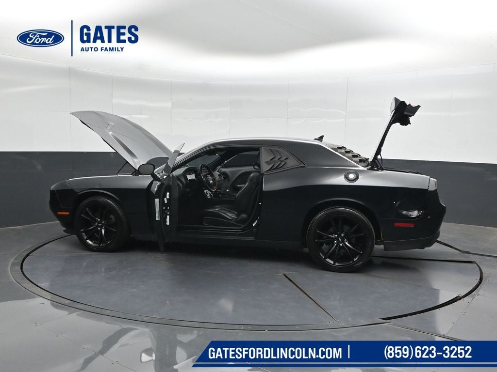 2017 Dodge Challenger SXT