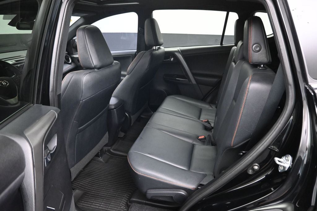 2017 Toyota RAV4 SE ***BRANDED TITLE***