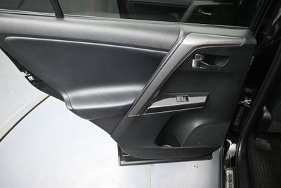 2017 Toyota RAV4 SE ***BRANDED TITLE***