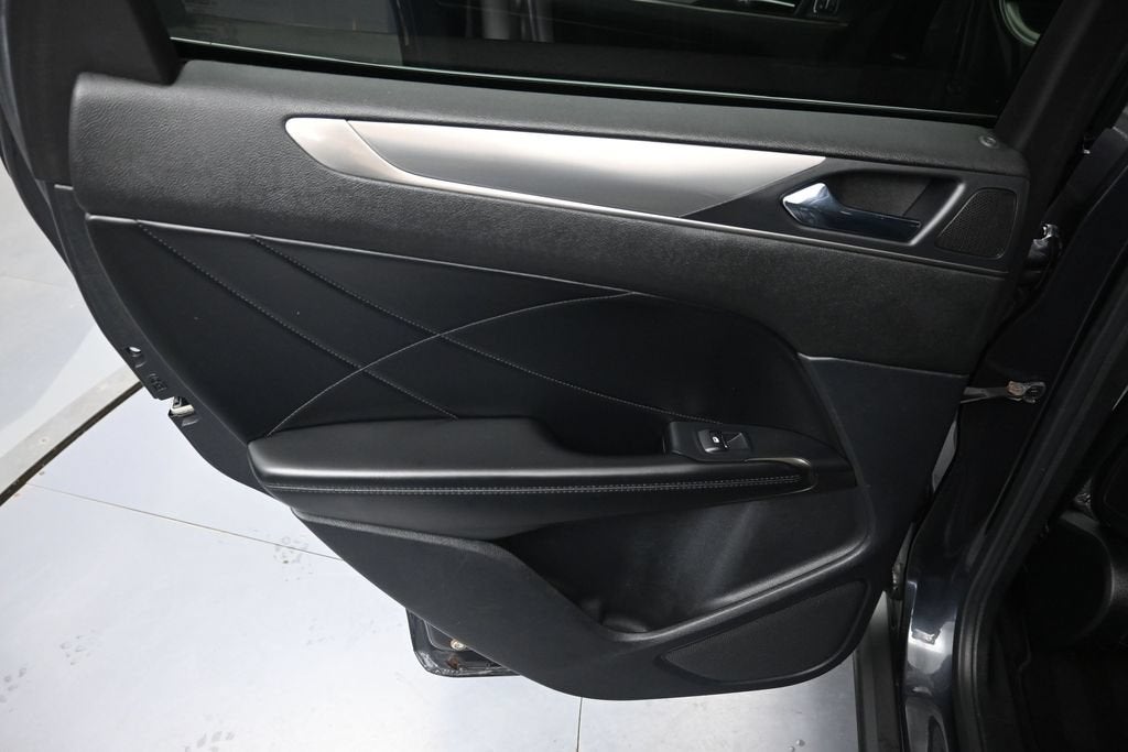 2015 Lincoln MKC Base