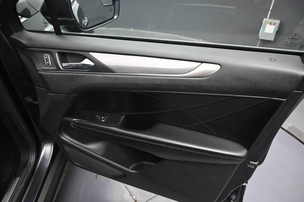 2015 Lincoln MKC Base
