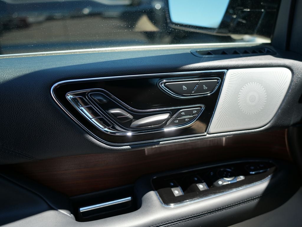 2023 Lincoln Navigator L Reserve