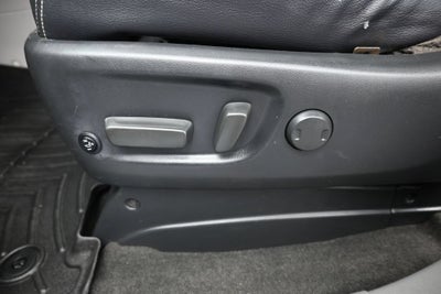 2014 Toyota Sienna SE 8 Passenger