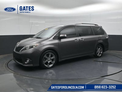 2014 Toyota Sienna SE 8 Passenger