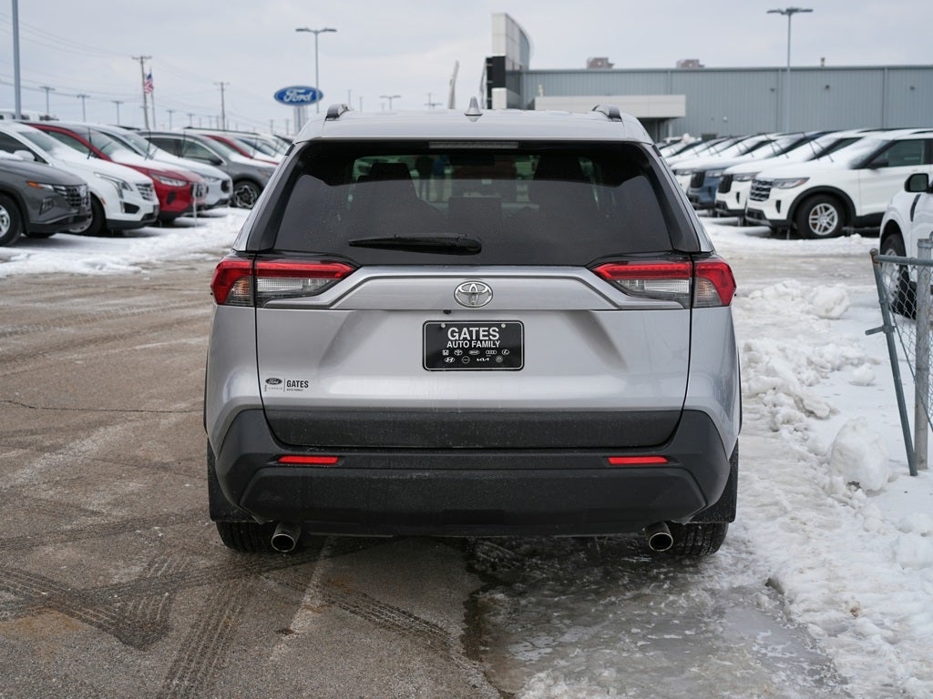 2019 Toyota RAV4 LE