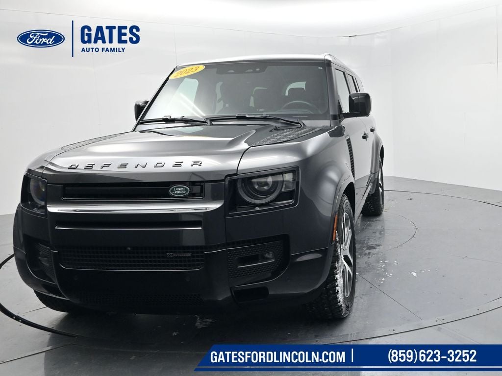 2023 Land Rover Defender 130 X-Dynamic SE