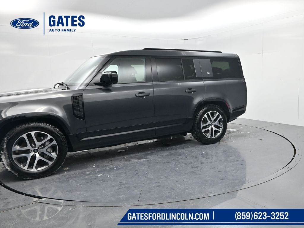 2023 Land Rover Defender 130 X-Dynamic SE