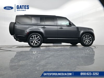 2023 Land Rover Defender 130 X-Dynamic SE