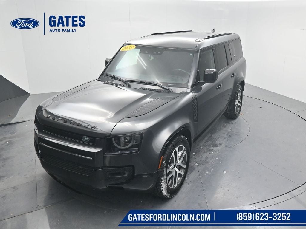 2023 Land Rover Defender 130 X-Dynamic SE