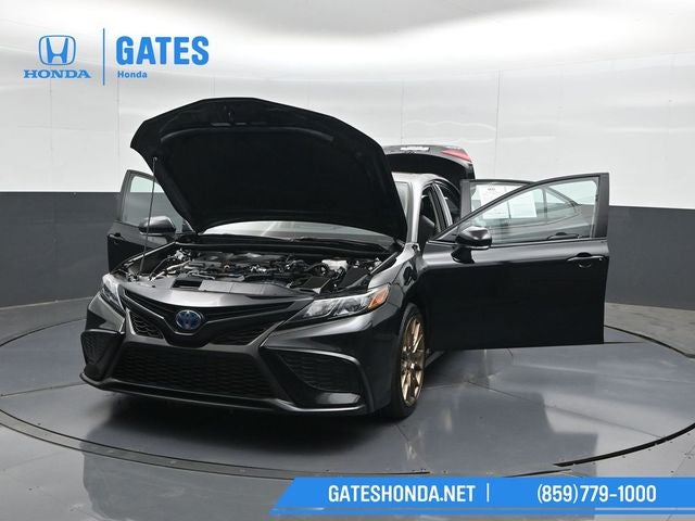 2024 Toyota Camry Hybrid SE