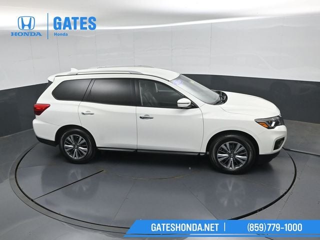 2019 Nissan Pathfinder SL