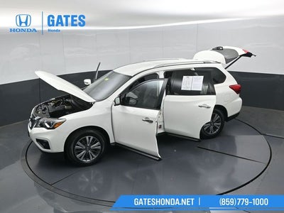 2019 Nissan Pathfinder SL
