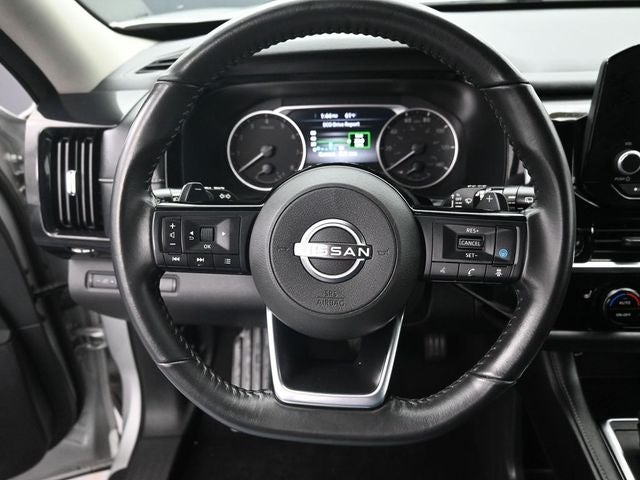 2023 Nissan Pathfinder SV