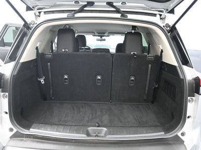 2023 Nissan Pathfinder SV