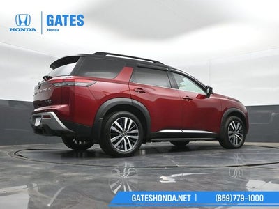 2022 Nissan Pathfinder Platinum