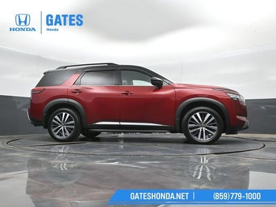 2022 Nissan Pathfinder Platinum