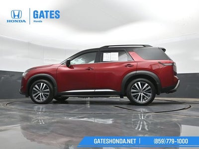 2022 Nissan Pathfinder Platinum