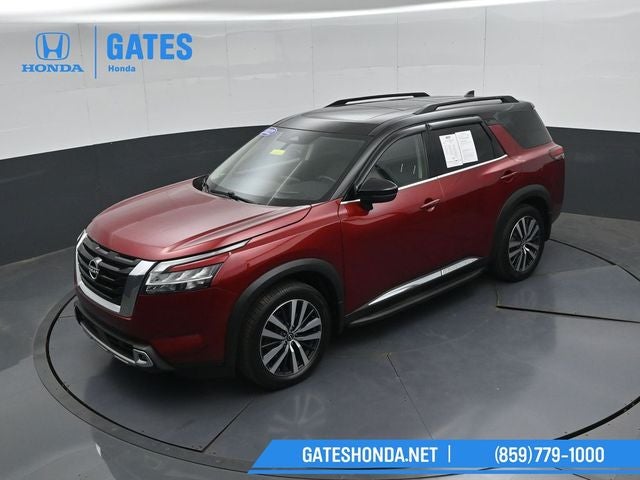 2022 Nissan Pathfinder Platinum