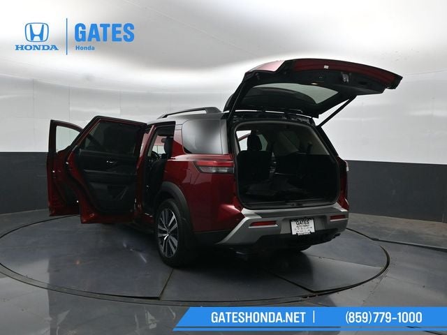 2022 Nissan Pathfinder Platinum
