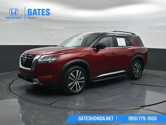 2022 Nissan Pathfinder Platinum
