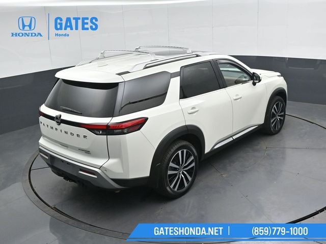 2023 Nissan Pathfinder Platinum