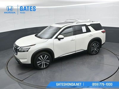 2023 Nissan Pathfinder Platinum