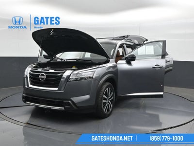 2023 Nissan Pathfinder Platinum