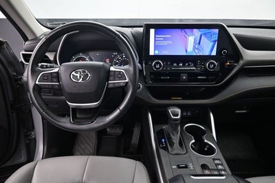 2023 Toyota Highlander Hybrid Bronze Edition