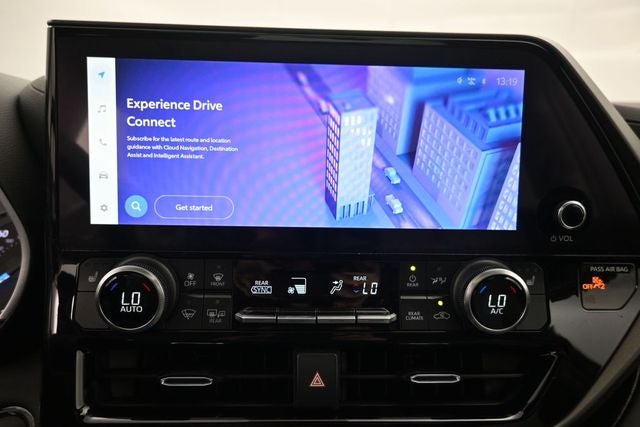 2023 Toyota Highlander Hybrid Bronze Edition