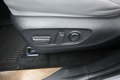 2023 Toyota Highlander Hybrid Bronze Edition