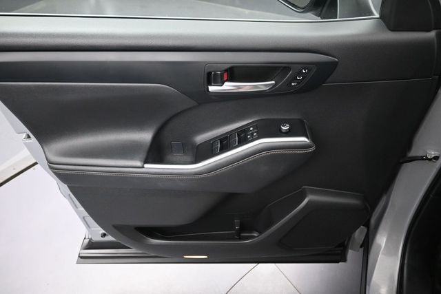2023 Toyota Highlander Hybrid Bronze Edition