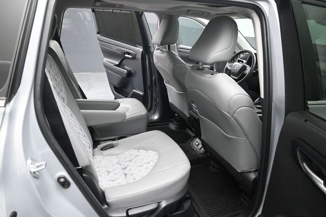 2023 Toyota Highlander Hybrid Bronze Edition