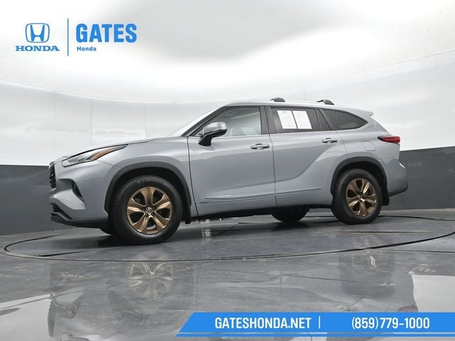 2023 Toyota Highlander Hybrid Bronze Edition