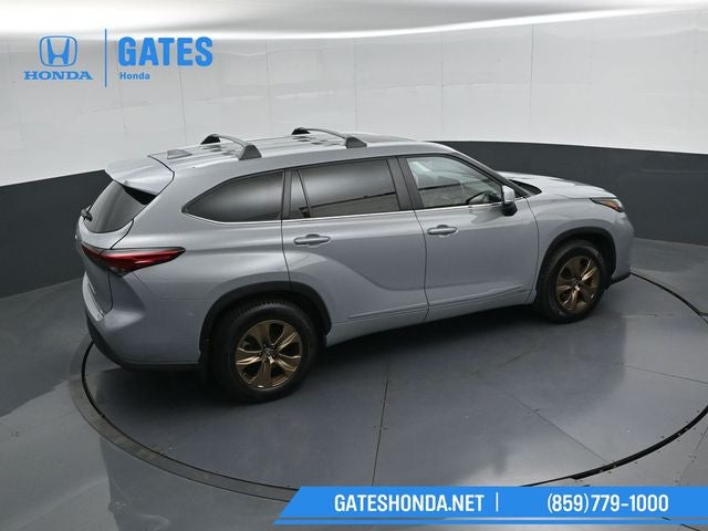 2023 Toyota Highlander Hybrid Bronze Edition