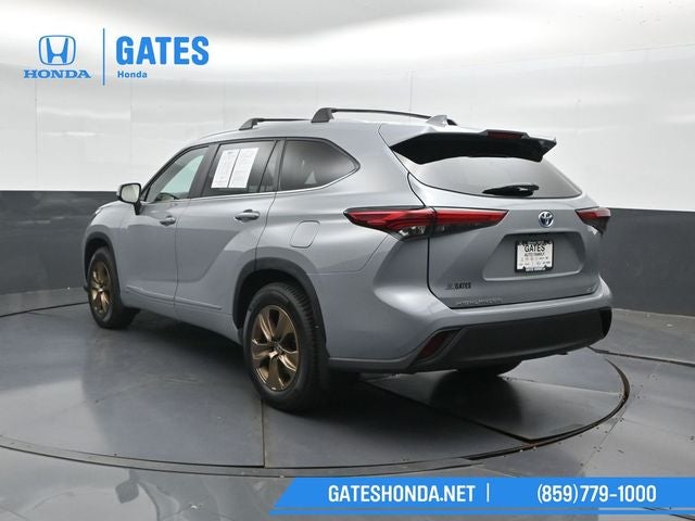 2023 Toyota Highlander Hybrid Bronze Edition