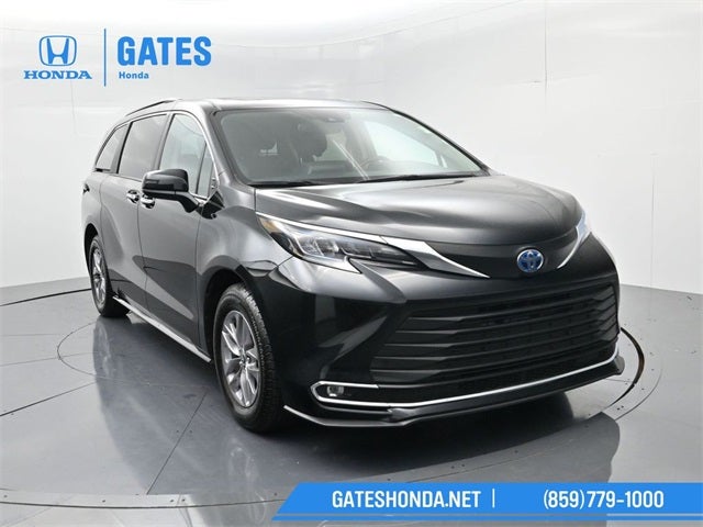 2024 Toyota Sienna XLE 7 Passenger