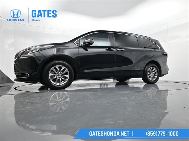 2024 Toyota Sienna XLE 7 Passenger