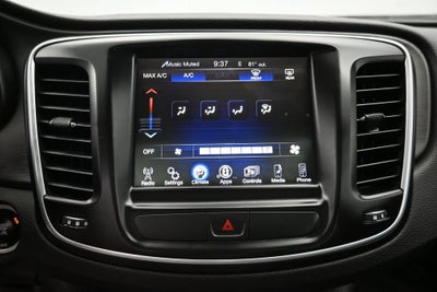 2016 Chrysler 200 Limited