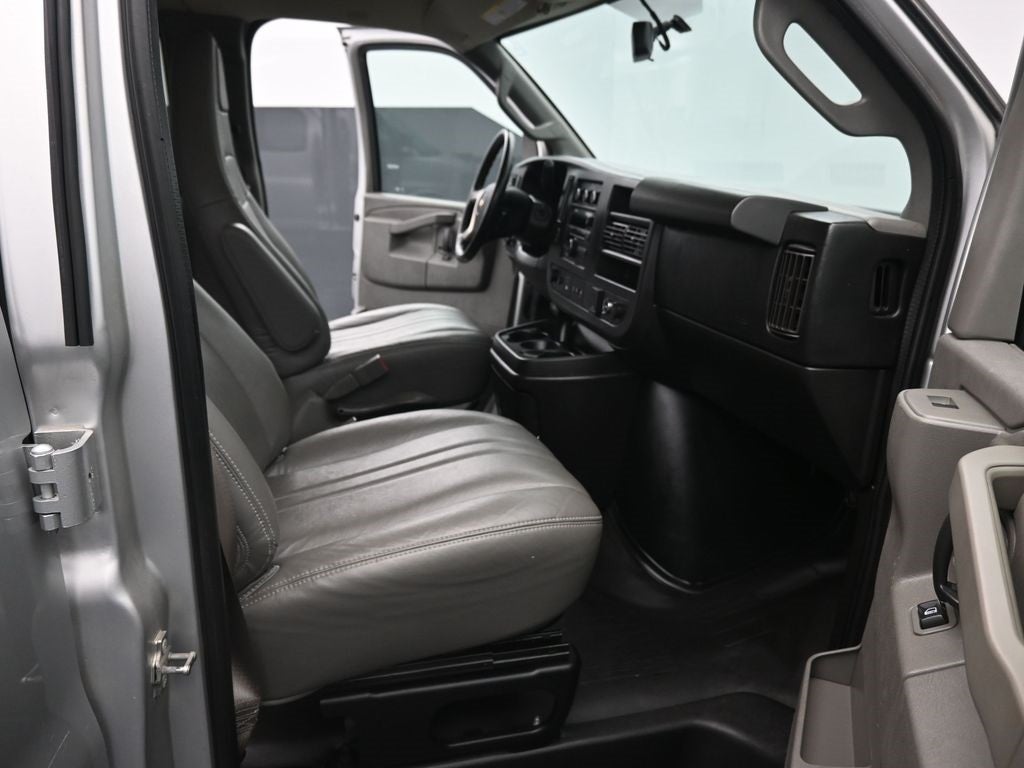 2017 Chevrolet Express 2500 LS Passenger