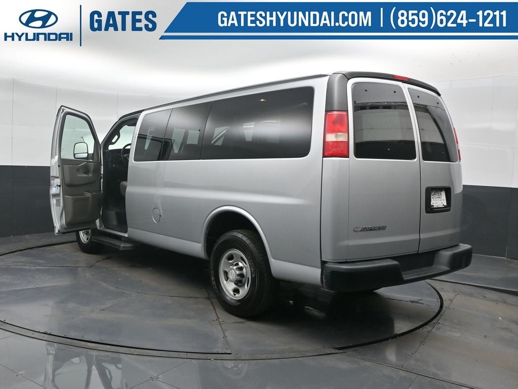 2017 Chevrolet Express 2500 LS Passenger