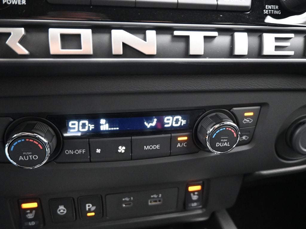 2025 Nissan Frontier SV